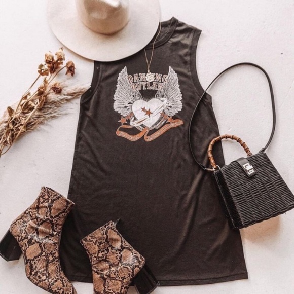 SOLD OUT Charcoal Dancing Outlaw Graphic Sleeveless Dress - Picture 3 of 9